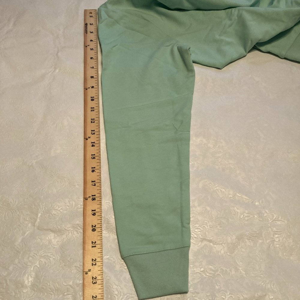 Sweatshirt - Picture 10 of 12